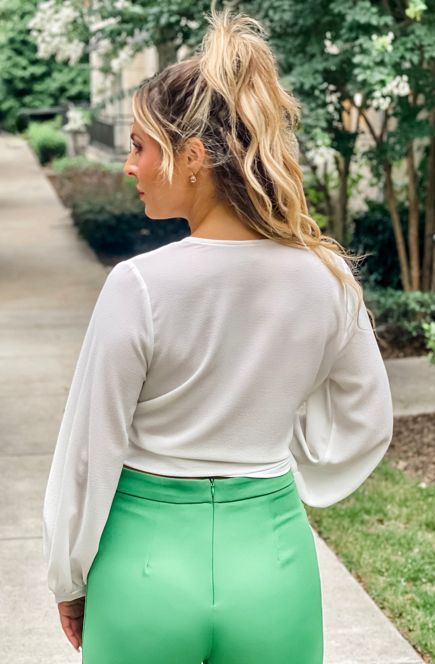 Alexa Twist Front Top